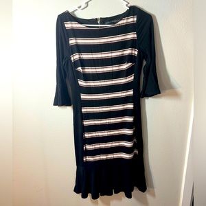 Women’s White House black market dress
